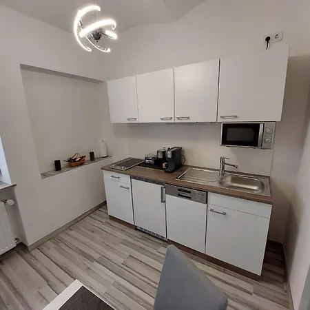 Elfi * פלדקירשן אין קרנטן